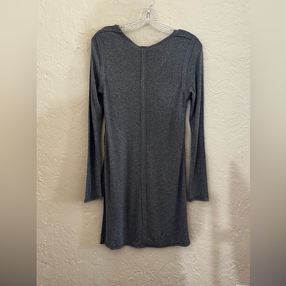 Heather by Bordeaux Long Sleeve Asymmetrical Angled Hem Tunic Size Small Gray - Picture 5 of 5